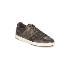 Buty Levis BEYERS. Pomarańczowe trampki męskie Levi's®, bez wzorów, bez zapięcia. Za 259,35 zł.