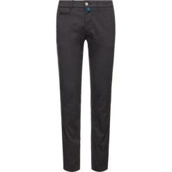 Spodnie materiałowe Pierre Cardin Lyon 33757. Szare jeansy męskie Pierre Cardin, m, bez wzorów. W wyprzedaży za 239,00 zł.