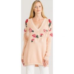 SWETER TWINSET. Różowe swetry damskie Twinset, s, z haftami, z materiału, bez rękawów, bez kaptura. Za 1309,00 zł.
