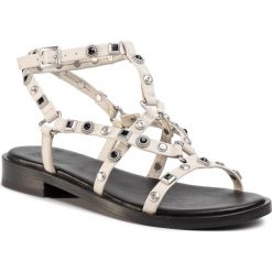 Sandały BRONX - 84820-A Off White 05. Białe klapki damskie Bronx, z aplikacjami, ze skóry, bez obcasa, na obcasie. Za 569,00 zł.