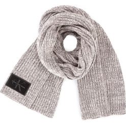 Szal CALVIN KLEIN JEANS - J Basic Rib Scarf K60K603380 611. Brązowe szaliki damskie marki Calvin Klein Jeans, z jeansu. W wyprzedaży za 209,00 zł.