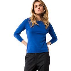 Swetry damskie: Sweter w kolorze chabrowym