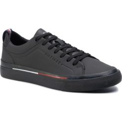Tenisówki TOMMY HILFIGER - Corporate Leather Sneaker FM0FM02285 Black 950. Czarne półbuty męskie TOMMY HILFIGER, na co dzień, bez wzorów, ze skóry, bez zapięcia. W wyprzedaży za 299,00 zł.