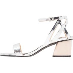 Sandały damskie: Miss Selfridge CLEVER Sandały silver