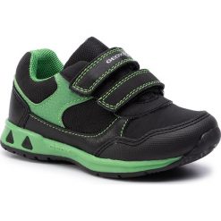 Sneakersy GEOX - B Pavlis B. A B941RA 054FU C0016 M Black/Green. Czarne trampki chłopięce Geox, bez wzorów, ze skóry ekologicznej, na rzepy. W wyprzedaży za 129,00 zł.