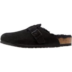 Birkenstock BOSTON Kapcie black. Czarne kapcie męskie marki Birkenstock, z materiału. Za 549,00 zł.