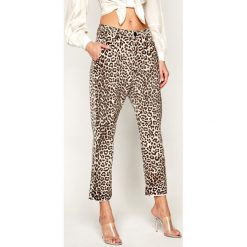 Jeansy Relaxed Fit One Teaspoon Animal Steetwalkers 23062. Pomarańczowe jeansy damskie One Teaspoon. W wyprzedaży za 559,00 zł.