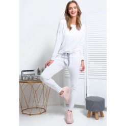 Komplet I341 biały. Białe spodnie damskie Tagless, s, z elastanu. Za 170,99 zł.
