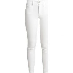 Calvin Klein Jeans CKJ 011 MID RISE SKINNY Jeans Skinny Fit bright white. Białe jeansy damskie relaxed fit Calvin Klein Jeans, z bawełny. Za 399,00 zł.