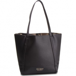 Torebka GUESS - HWVE71 76230 BLA. Czarne torebki klasyczne damskie Guess, z aplikacjami, ze skóry ekologicznej. Za 629,00 zł.