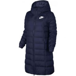 Nike Płaszcz Zimowy W Nsw Dwn Fill Prka Blue M. Niebieskie płaszcze damskie marki Nike, na zimę, m, bez wzorów, eleganckie, bez kaptura. W wyprzedaży za 465,00 zł.
