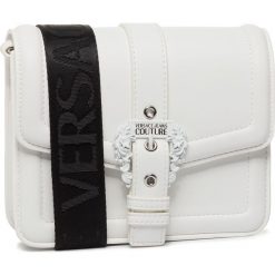 Torebka VERSACE JEANS COUTURE - E1VVBBF7 408. Białe listonoszki damskie Versace Jeans Couture, bez wzorów, z jeansu, bez dodatków. W wyprzedaży za 549,00 zł.