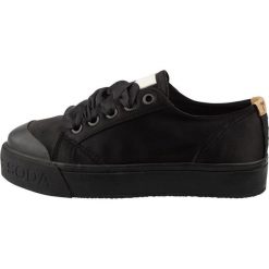 Damskie trampki Sylvie 18739506 Black (rozmiar 40). Czarne trampki i tenisówki damskie bez wzorów, bez zapięcia. W wyprzedaży za 205,00 zł.