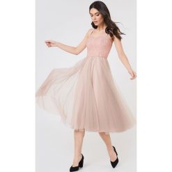Sukienki hiszpanki: Ida Sjöstedt Sukienka Amanda – Pink,Nude