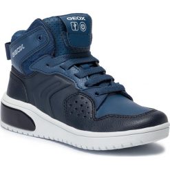 Sneakersy GEOX - J Xled B. A J947QA 0BCBU C0700 S Navy/Avio. Niebieskie trampki chłopięce Geox, bez wzorów, ze skóry ekologicznej, bez zapięcia. W wyprzedaży za 239,00 zł.