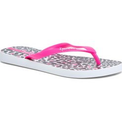 Japonki IPANEMA - Animal Print IV Fem 82881 White/Pink 20755. Różowe klapki damskie Ipanema, bez wzorów, z tworzywa sztucznego, bez obcasa. W wyprzedaży za 59,00 zł.