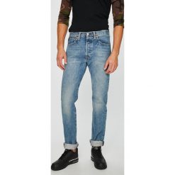 Levi's - Jeansy 501. Niebieskie jeansy męskie marki Levi's®. W wyprzedaży za 249,90 zł.