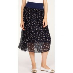 Spódnica z jedwabiem - 116-9917B BLU SC. Niebieskie spódniczki damskie Unisono, na co dzień, s, bez wzorów, z elastanu, midi, proste. Za 95,00 zł.