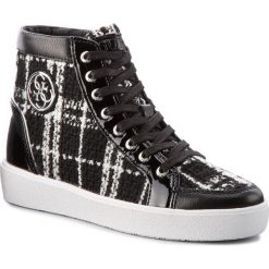 Sneakersy GUESS - FLACE3 FAB12 WHITE/BLACK. Czarne półbuty damskie Guess, z aplikacjami, ze skóry ekologicznej, bez obcasa, na obcasie, na sznurówki. W wyprzedaży za 269,00 zł.