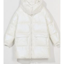 Długa kurtka puffer z kapturem -. Kurtki damskie Mohito, bez wzorów, długie, z kapturem. Za 249,99 zł.