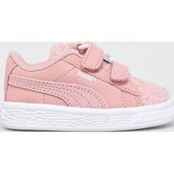 Puma - Buty. Różowe trampki chłopięce Puma, bez wzorów, ze skóry, sportowe, z okrągłym noskiem, bez zapięcia. W wyprzedaży za 179,90 zł.