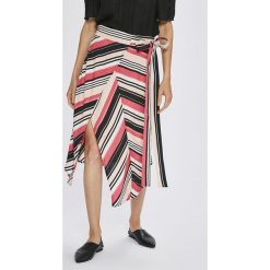 Answear - Spódnica. Różowe spódniczki damskie ANSWEAR, s, bez wzorów, z wiskozy, z podwyższonym stanem, midi, asymetryczne. W wyprzedaży za 49,90 zł.