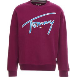 Tommy Jeans SIGNATURE CREW Bluza dark purple. Fioletowe bluzy męskie marki Reserved, l, z bawełny. Za 379,00 zł.