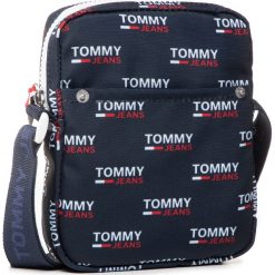 Saszetka TOMMY JEANS - Tjm Cool City Mini Reporter Pnt AM0AM06075 0F6. Niebieskie torby męskie skórzane Tommy Jeans, bez wzorów, z jeansu, młodzieżowe. Za 249,00 zł.