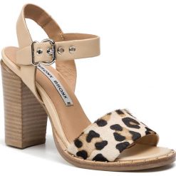 Sandały BRONX - 84778-HD BX 1570 Leopard/Cappuccino 2980. Brązowe klapki damskie Bronx, bez wzorów, ze skóry, bez obcasa, na obcasie. W wyprzedaży za 299,00 zł.
