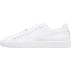 Puma CLYDE PERFORATED TRAPSTAR Tenisówki i Trampki white. Białe trampki męskie Puma, z materiału. W wyprzedaży za 367,20 zł.