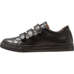 Froddo Tenisówki i Trampki black. Czarne trampki dziewczęce marki Froddo, ze skóry. Za 359,00 zł.