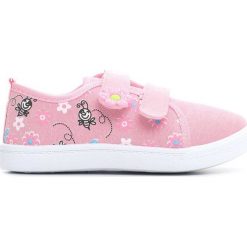 Różowe Tenisówki Fledgling. Różowe trampki dziewczęce Born2be, na lato, z materiału. Za 29,99 zł.