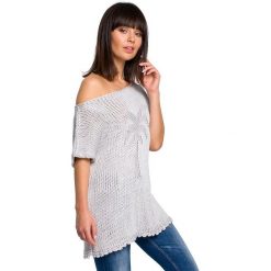 Sweter z palmą - szary. Szare swetry damskie BE, na lato, uniwersalny, bez wzorów, ze splotem, z krótkim rękawem, krótkie, bez kaptura. Za 139,00 zł.