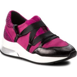 Sneakersy LIU JO - Karlie 03 B68001 TX001 Fuxia 82336. Różowe półbuty damskie marki Liu Jo, bez wzorów, z zamszu, bez obcasa, na koturnie, bez zapięcia. W wyprzedaży za 429,00 zł.