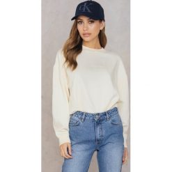 Bluzy damskie: Calvin Klein Bluza z długim rękawem Hilary – Offwhite