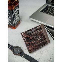 Ekskluzywny portfel skórzany męski skóra naturalna. Portfele męskie ALWAYS WILD, bez wzorów, ze skóry. Za 59,90 zł.