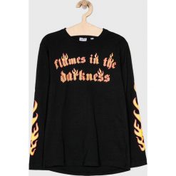 Blukids - Longsleeve dziecięcy 140-170 cm. Czarne t-shirty chłopięce Blukids, z nadrukiem, z dzianiny, z długim rękawem. W wyprzedaży za 19,90 zł.