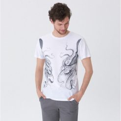 T-shirt z ośmiornicą - Biały. Białe t-shirty męskie House, s, bez wzorów, bez kołnierzyka. Za 39,99 zł.