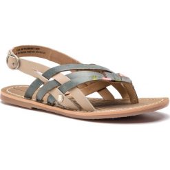 Sandały PEPE JEANS - Malibu Essential PLS90407 Frost Blue 503. Brązowe klapki damskie Pepe Jeans, z aplikacjami, z jeansu, bez obcasa, na obcasie. W wyprzedaży za 219,00 zł.
