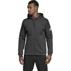 MĘSKA BLUZA ADIDAS ID STADIUM (S). Szare bluzy męskie Adidas, s, bez wzorów, z bawełny, z kapturem, z długim rękawem, długie, z kapturem. W wyprzedaży za 219,99 zł.