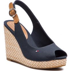 Espadryle TOMMY HILFIGER - Iconic Elena Basic Sling Back FW0FW04082 Midnight 403. Niebieskie espadryle damskie TOMMY HILFIGER, bez wzorów, ze skóry, bez obcasa, na obcasie. W wyprzedaży za 199,00 zł.