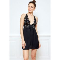Etam - Koszulka nocna Sometimes. Czarne piżamy damskie Etam, s, bez wzorów, z elastanu, bez rękawów. W wyprzedaży za 139,90 zł.