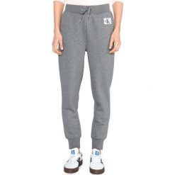 Calvin Klein Spodnie dresowe Szary. Szare spodnie damskie Calvin Klein, l, z bawełny. Za 498,95 zł.