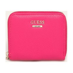 Guess Jeans - Portfel. Czarne portfele damskie Guess Jeans, z aplikacjami, z poliesteru. Za 219,90 zł.