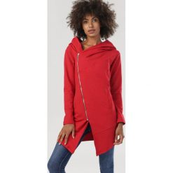 Czerwona Bluza Lilesh. Czerwone bluzy damskie Born2be, xl, bez wzorów, bez rękawów, bez kaptura. Za 99,99 zł.