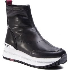 Sneakersy LIU JO - Wonder Maxi BF0071 EX046 Black 22222. Białe półbuty damskie Liu Jo, na co dzień, bez wzorów, ze skóry ekologicznej, bez obcasa, na płaskiej podeszwie, bez zapięcia. Za 699,00 zł.