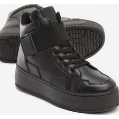 Czarne Sneakersy Lubna. Czarne buty sportowe damskie Born2be, bez wzorów, z dresówki, sportowe. Za 109,99 zł.