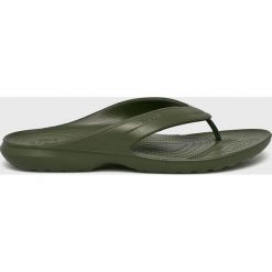 Crocs - Japonki. Żółte kapcie męskie Crocs, z gumy, bez zapięcia. W wyprzedaży za 69,90 zł.