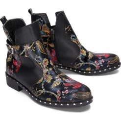ARTIKER RELAKS 43C709 black-folwer, botki damskie. Czarne botki damskie Artiker Relaks, ze skóry, bez obcasa, na obcasie, na zamek. Za 399,90 zł.