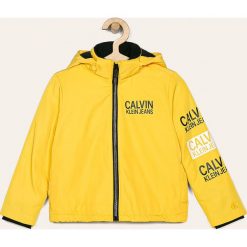 Calvin Klein Jeans - Kurtka dziecięca 116-176 cm. Niebieskie kurtki chłopięce Calvin Klein Jeans, bez wzorów, z poliesteru, krótkie, z kapturem. Za 699,90 zł.
